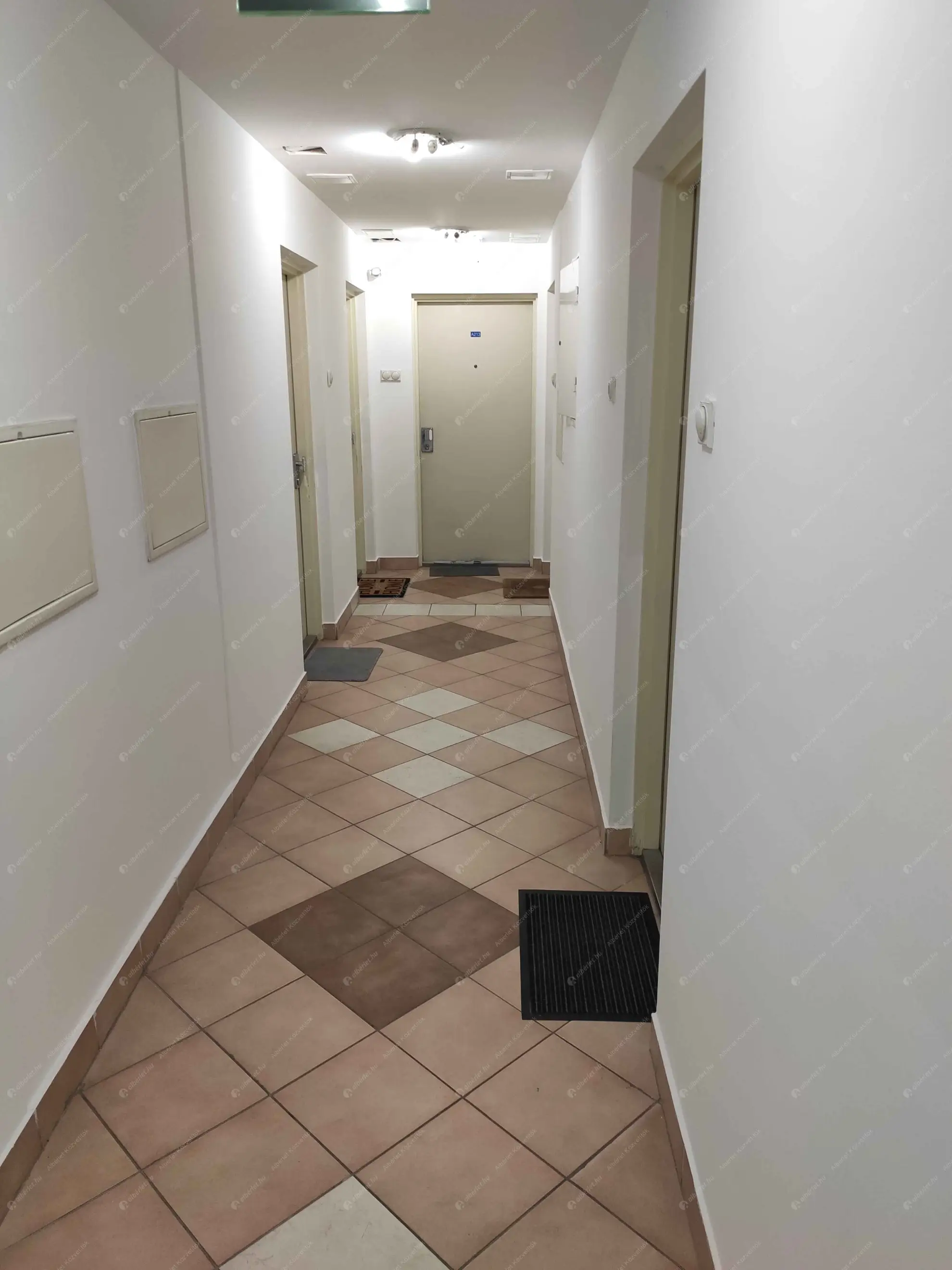 Kiadó albérlet 240000 Ft/hó áron: Budapest, IX. kerület  Haller utca. Mérete: 45 nm, 2 szobás | Alberlet.hu - 6611122