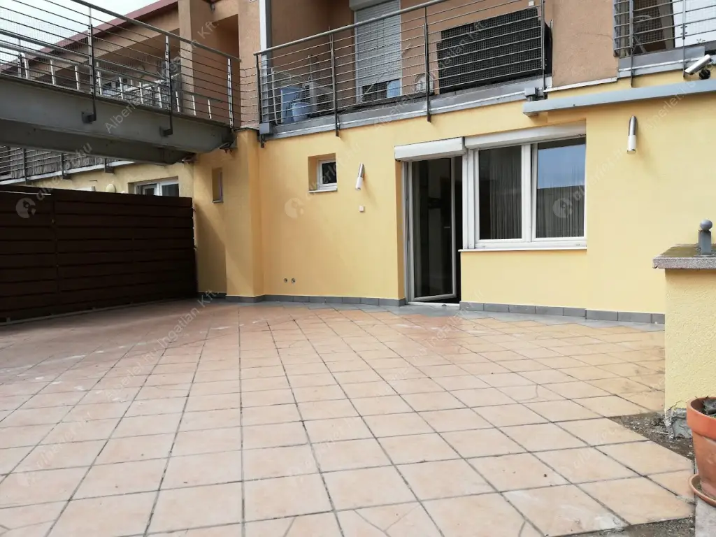 Kiadó albérlet 220000 Ft/hó áron: Budapest, IX. kerület  Haller utca. Mérete: 55 nm, 2 szobás | Alberlet.hu - 6598292