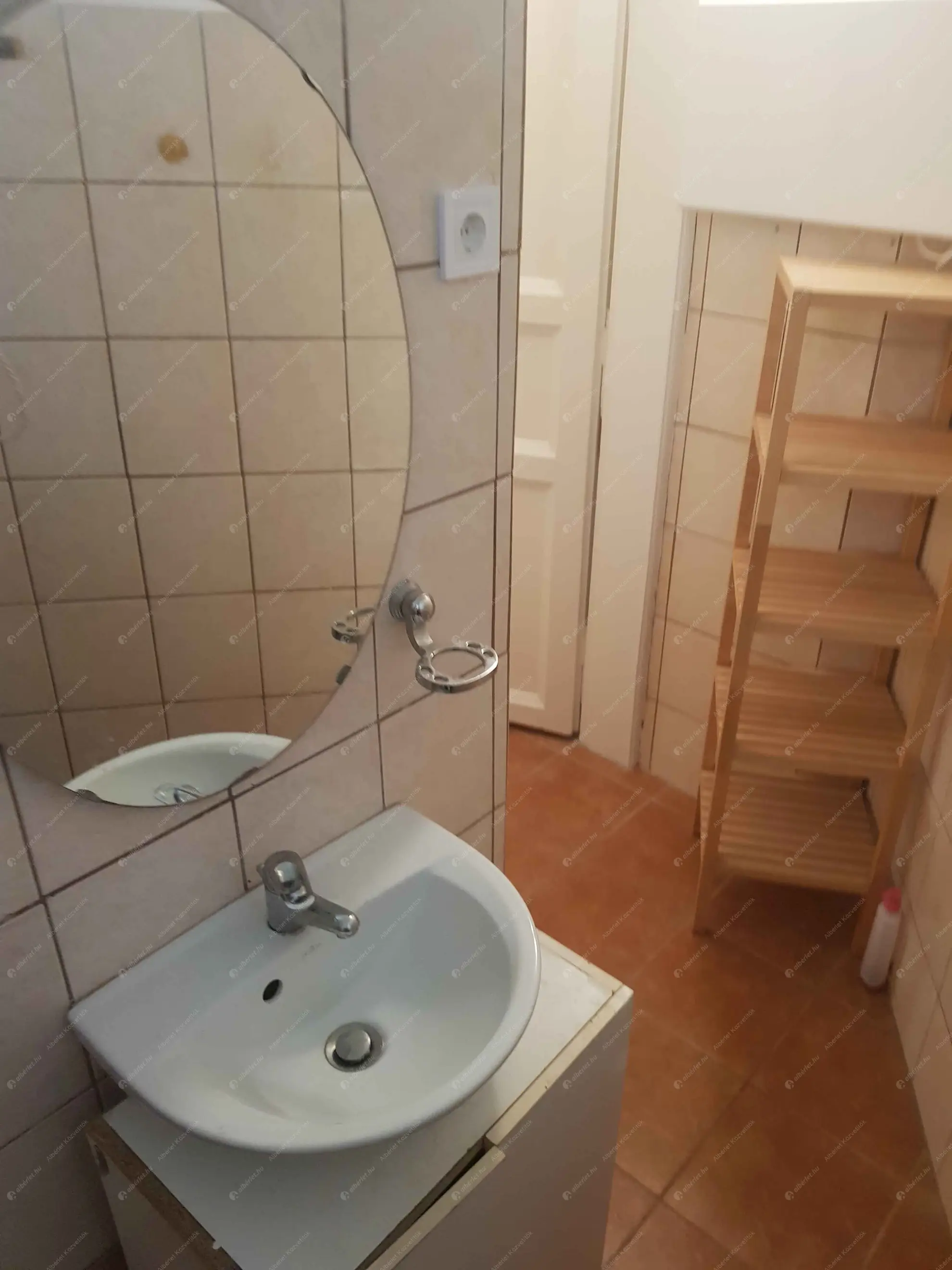 Kiadó albérlet 175000 Ft/hó áron: Budapest, IX. kerület  Hőgyes Endre utca. Mérete: 33 nm, 1 szobás | Alberlet.hu - 6626160