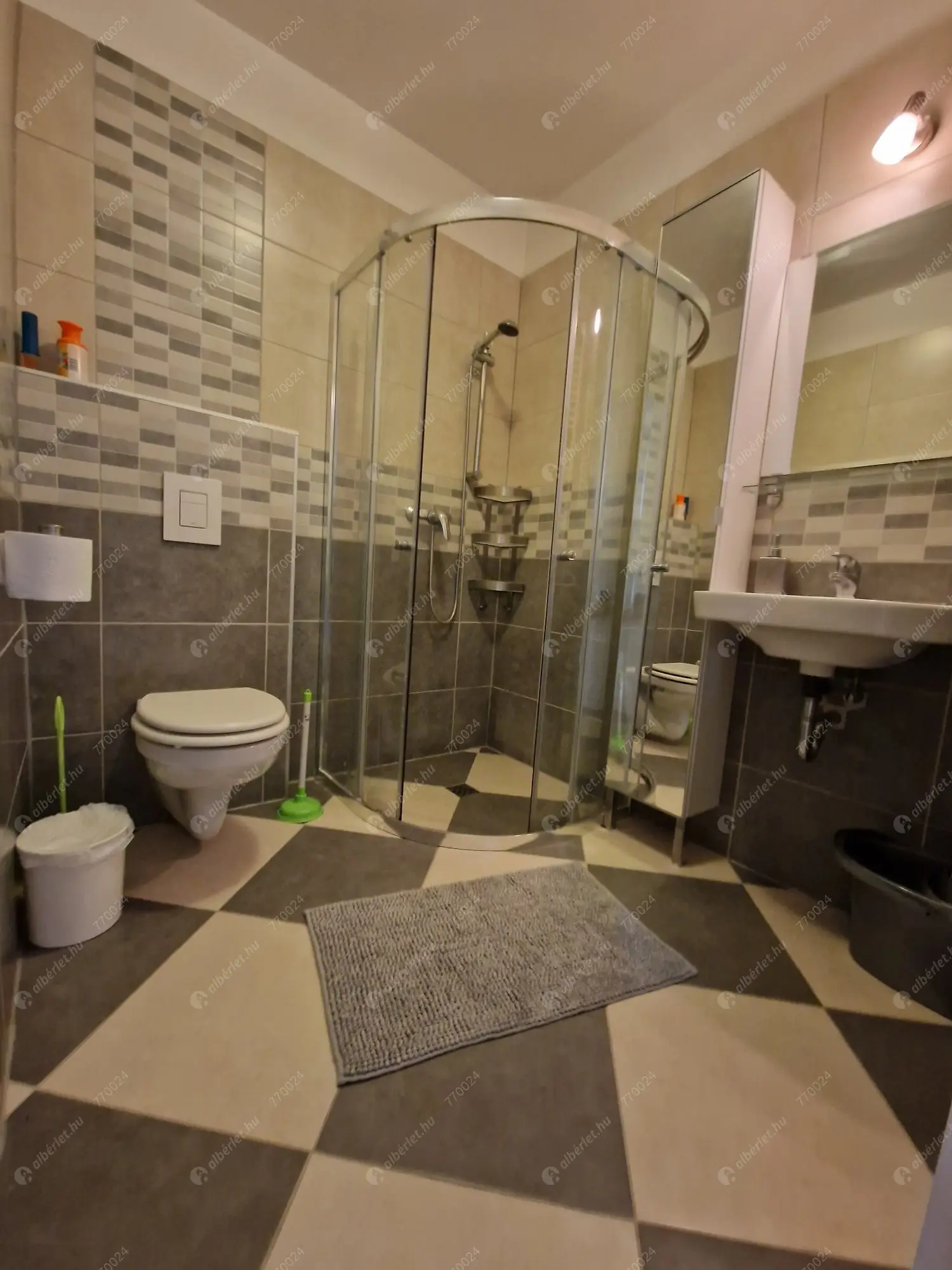 Kiadó albérlet 220000 Ft/hó áron: Budapest, IX. kerület  Hőgyes Endre utca. Mérete: 42 nm, 1 szobás | Alberlet.hu - 6565498