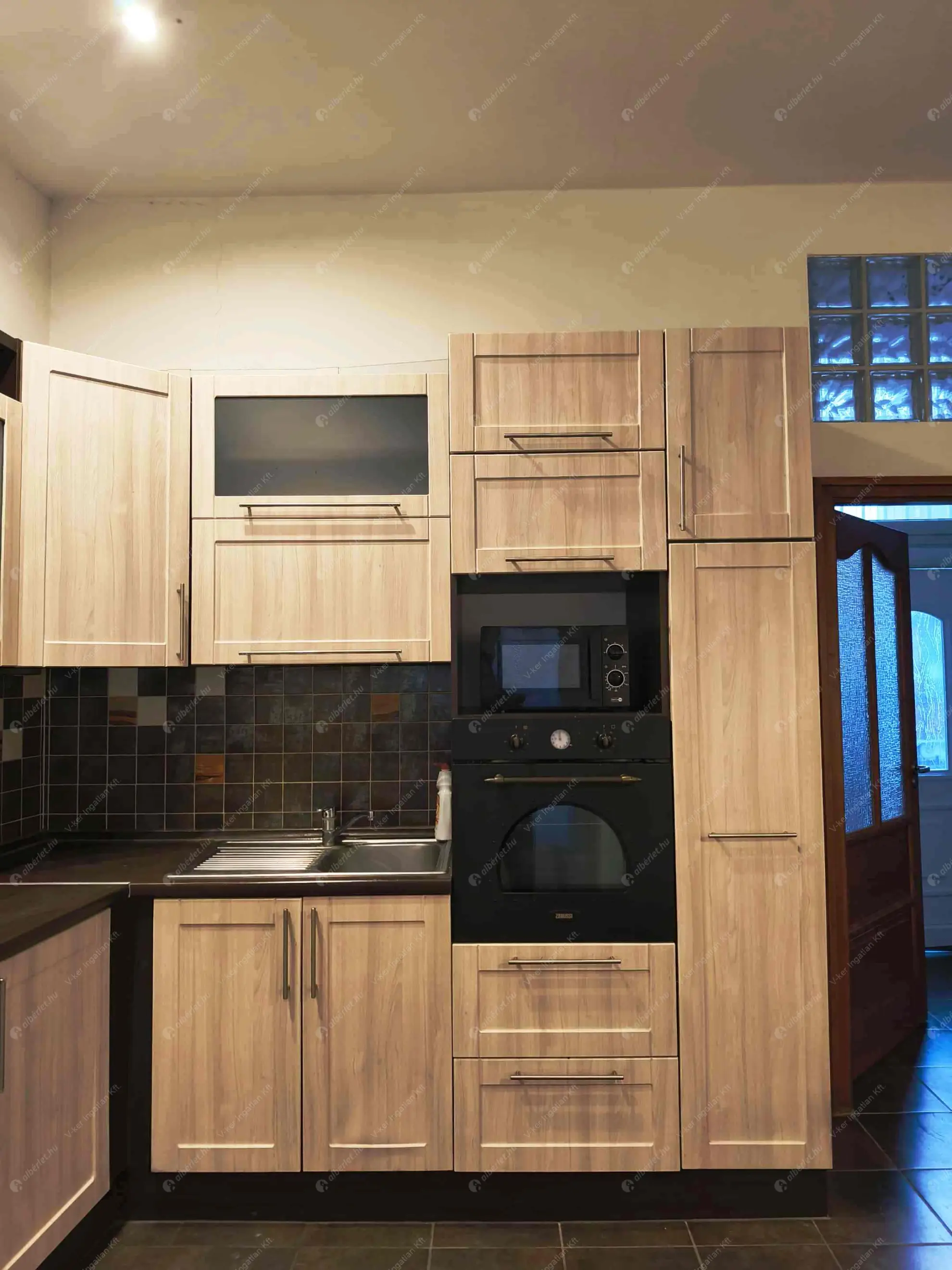 Kiadó albérlet 290000 Ft/hó áron: Budapest, IX. kerület  Hőgyes Endre utca. Mérete: 61 nm, 2 szobás | Alberlet.hu - 6588515