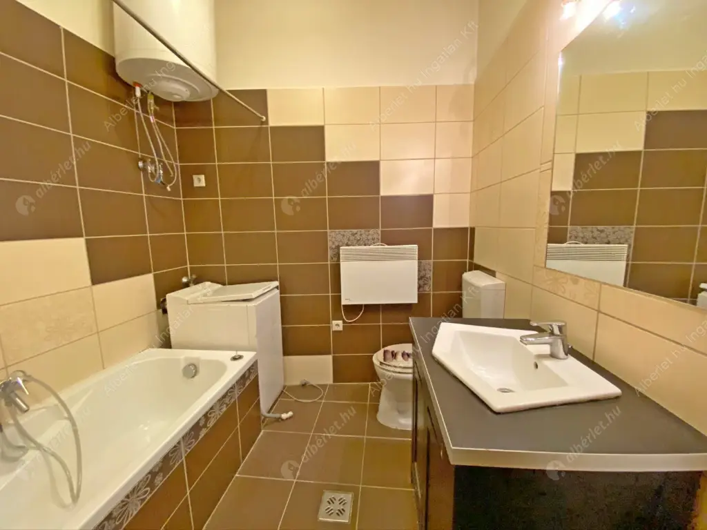 Kiadó albérlet 290000 Ft/hó áron: Budapest, IX. kerület  Hőgyes Endre utca. Mérete: 61 nm, 2 szobás | Alberlet.hu - 6591189