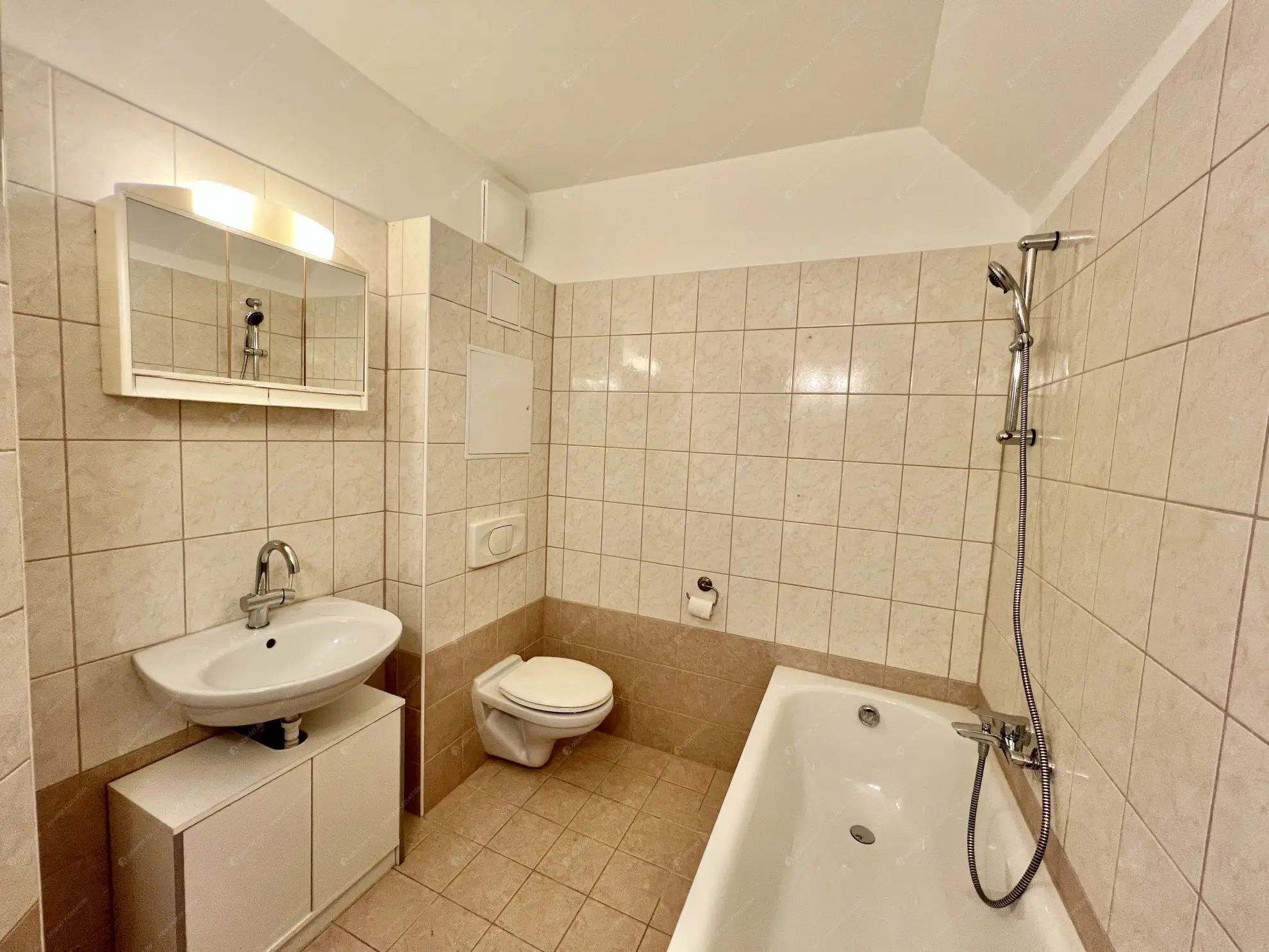 Kiadó albérlet 425000 Ft/hó áron: Budapest, IX. kerület  Ipar utca. Mérete: 82 nm, 2 szobás | Alberlet.hu - 6634831