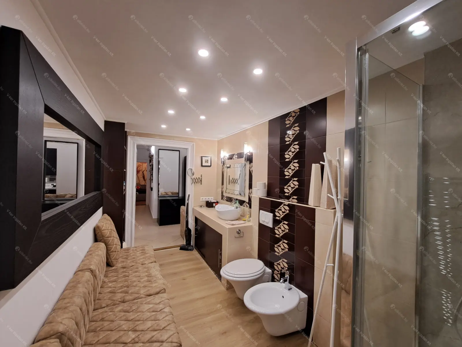 Kiadó albérlet 622000 Ft/hó áron: Budapest, IX. kerület  Kálvin tér. Mérete: 120 nm, 4 szobás | Alberlet.hu - 6706559