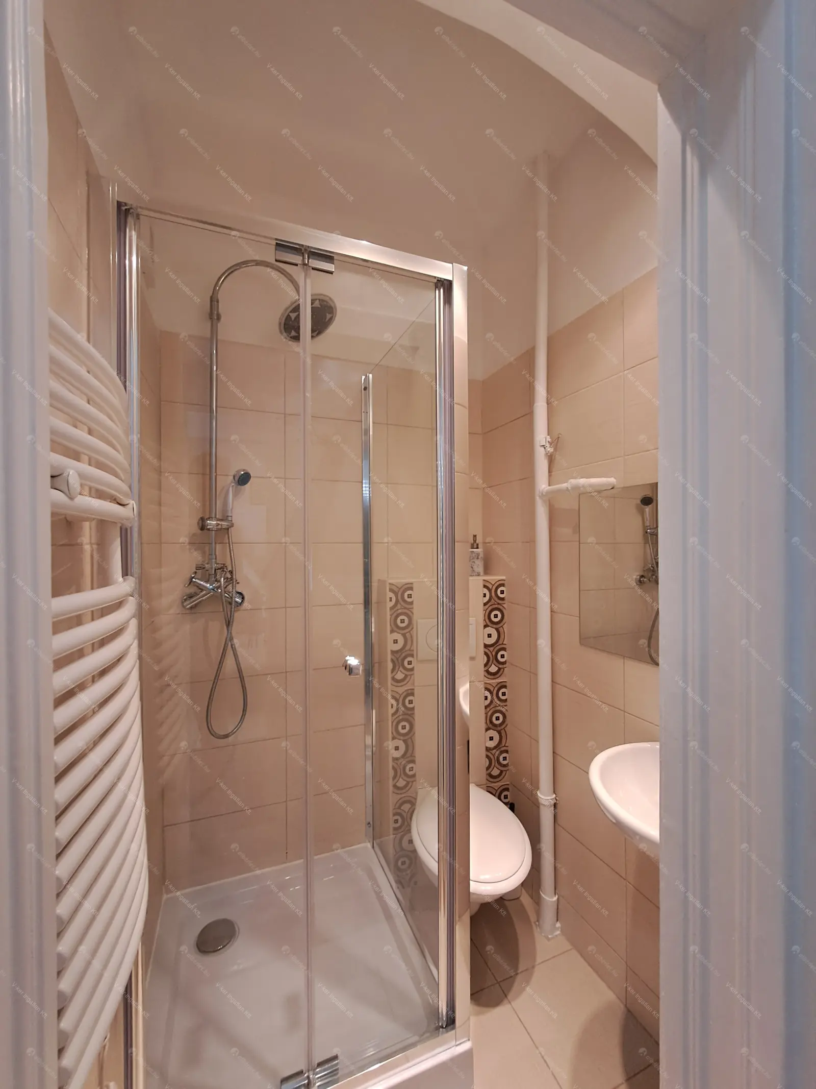 Kiadó albérlet 622000 Ft/hó áron: Budapest, IX. kerület  Kálvin tér. Mérete: 120 nm, 4 szobás | Alberlet.hu - 6706565