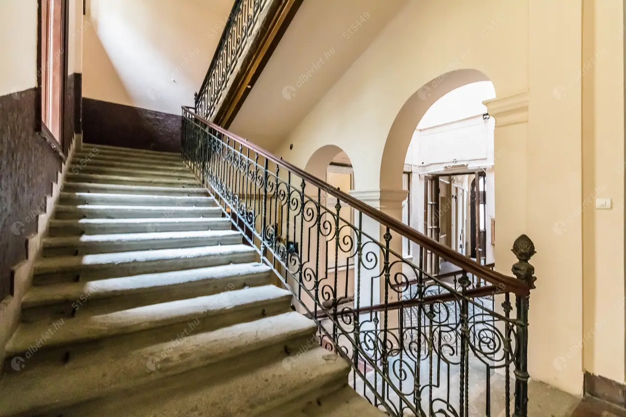 Kiadó albérlet 130000 Ft/hó áron: Budapest, IX. kerület  Kinizsi utca. Mérete: 130 nm, 5 szobás | Alberlet.hu - 3794608