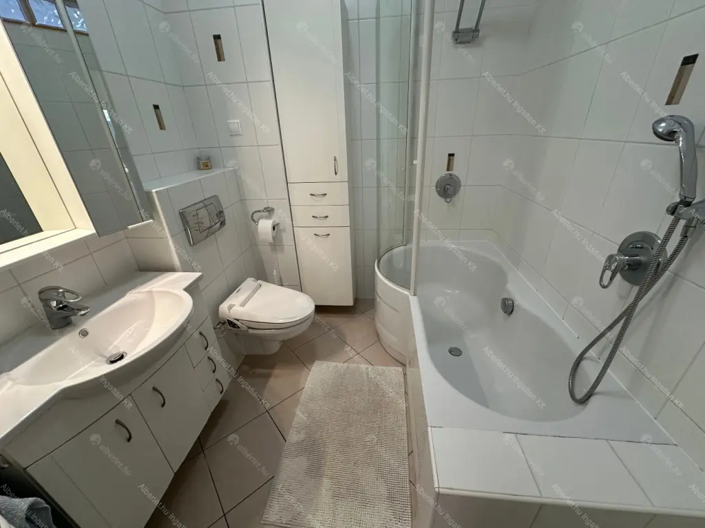 Kiadó albérlet 609000 Ft/hó áron: Budapest, IX. kerület  Kinizsi utca. Mérete: 80 nm, 3 szobás | Alberlet.hu - 6638760