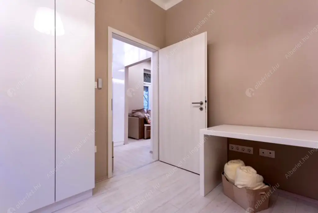 Kiadó albérlet 460000 Ft/hó áron: Budapest, IX. kerület  Knézits utca. Mérete: 54 nm, 3 szobás | Alberlet.hu - 6522971