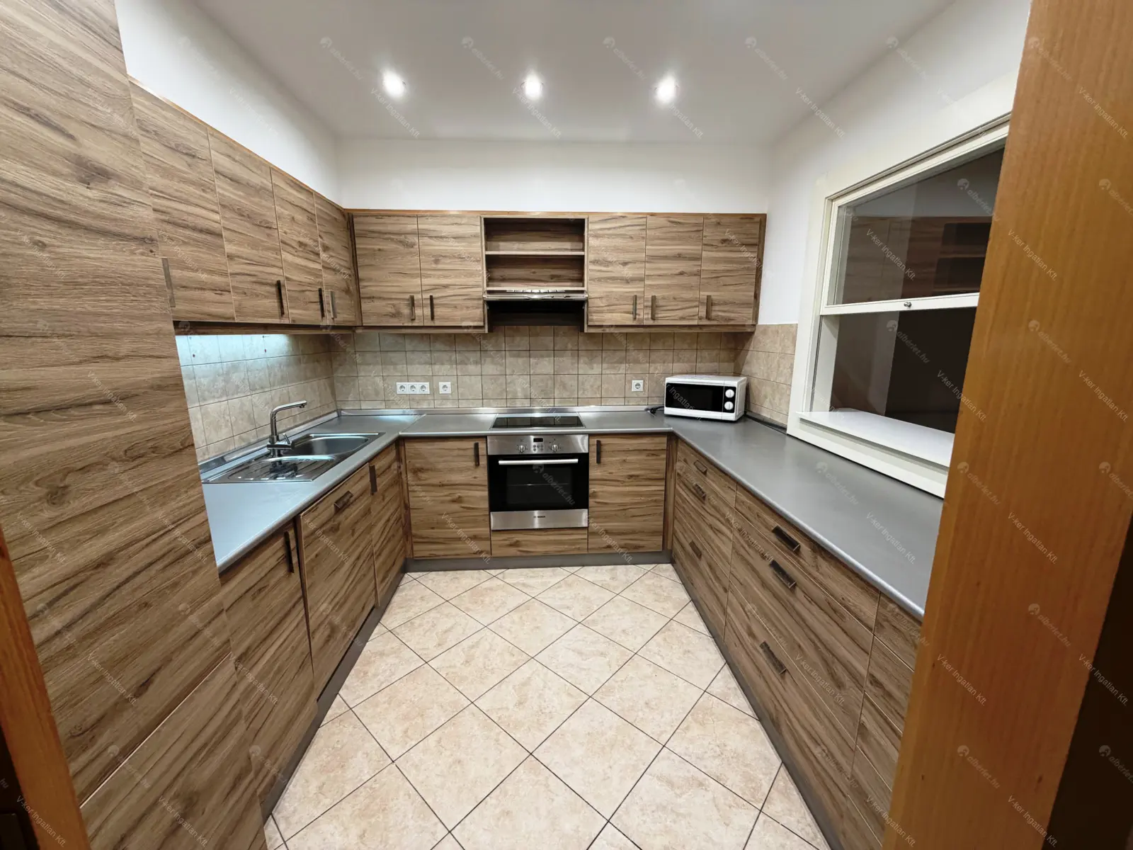 Kiadó albérlet 600000 Ft/hó áron: Budapest, IX. kerület  Lechner Ödön fasor. Mérete: 116 nm, 3 szobás | Alberlet.hu - 6666106