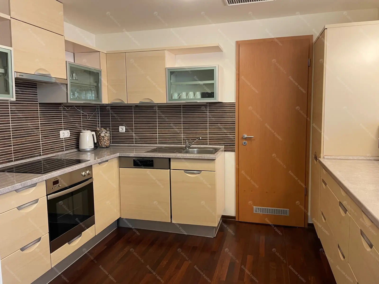 Kiadó albérlet 912000 Ft/hó áron: Budapest, IX. kerület  Lechner Ödön fasor. Mérete: 130 nm, 4 szobás | Alberlet.hu - 6700951