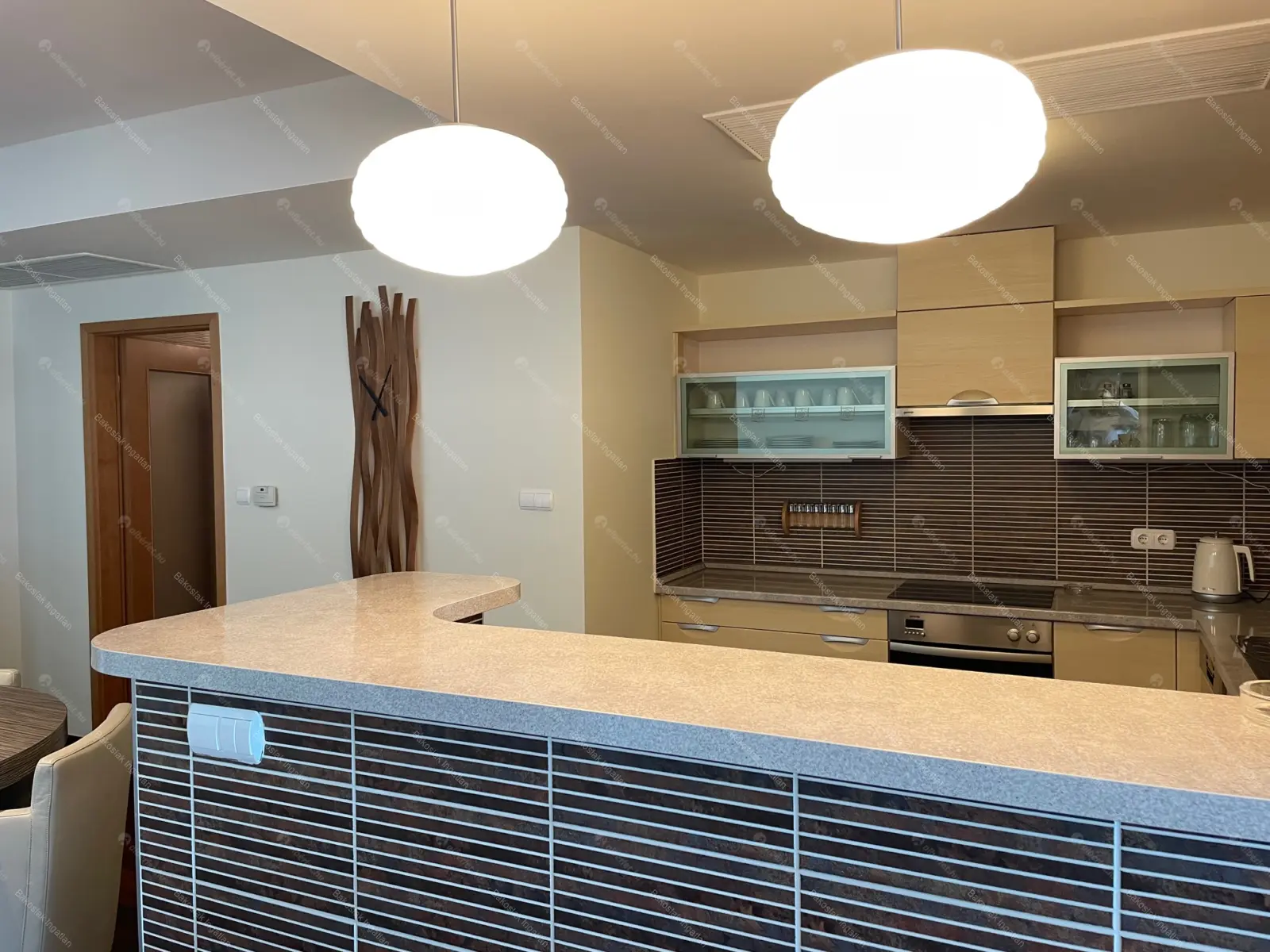 Kiadó albérlet 912000 Ft/hó áron: Budapest, IX. kerület  Lechner Ödön fasor. Mérete: 130 nm, 4 szobás | Alberlet.hu - 6700956