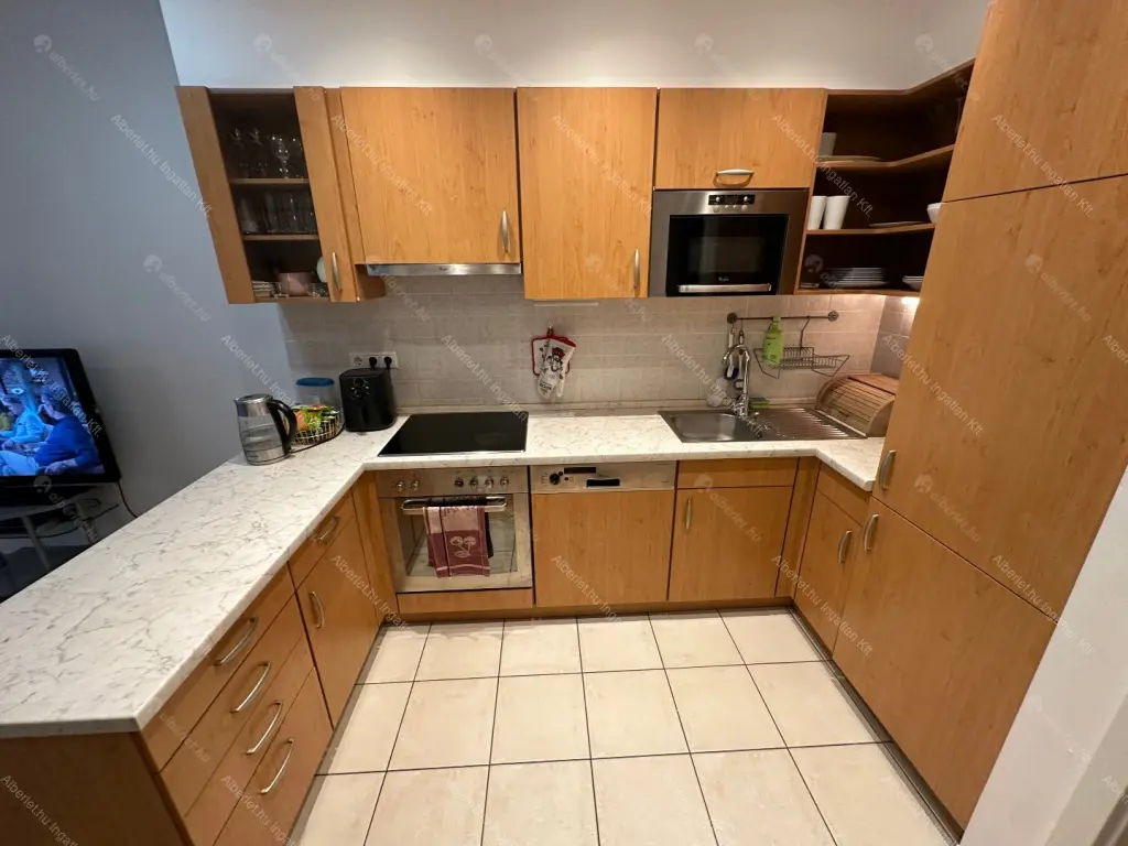 Kiadó albérlet 350000 Ft/hó áron: Budapest, IX. kerület  Lechner Ödön fasor. Mérete: 74 nm, 2 szobás | Alberlet.hu - 6662203