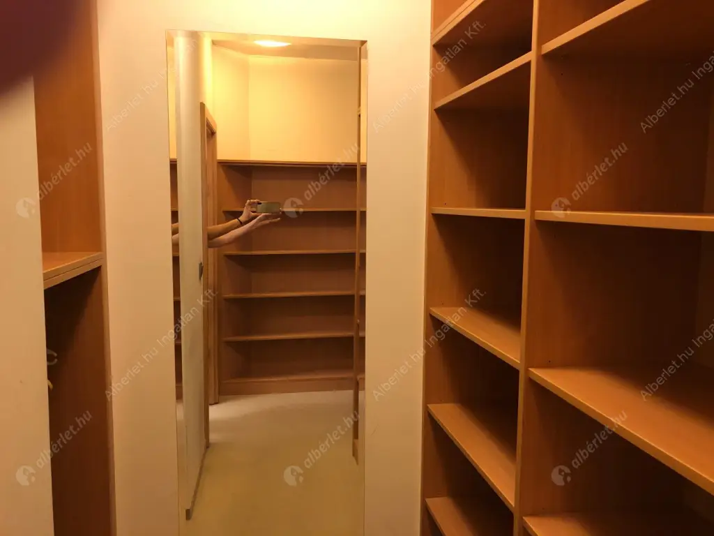 Kiadó albérlet 400000 Ft/hó áron: Budapest, IX. kerület  Lechner Ödön fasor. Mérete: 74 nm, 2 szobás | Alberlet.hu - 6629303