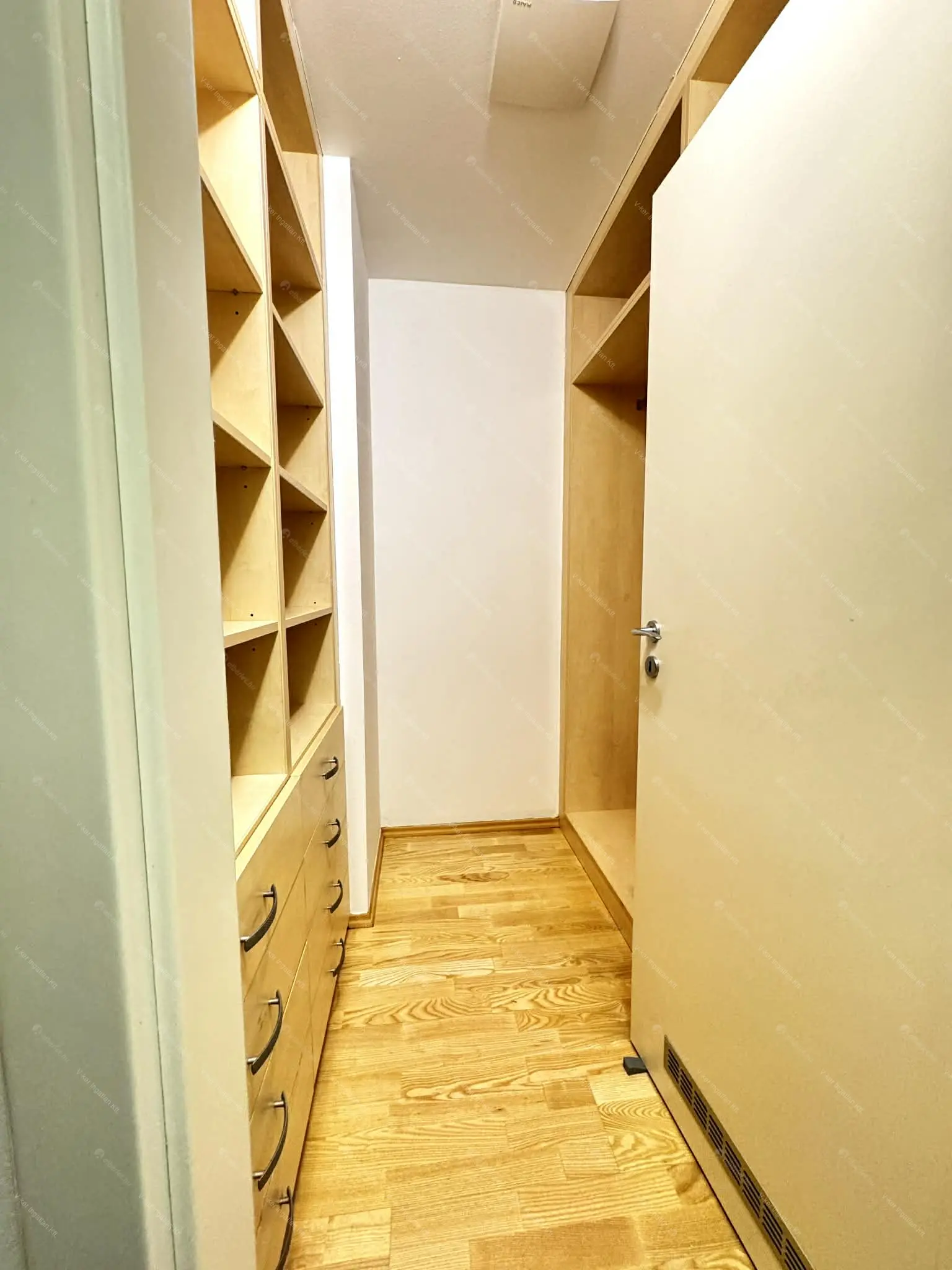 Kiadó albérlet 381000 Ft/hó áron: Budapest, IX. kerület  Lechner Ödön fasor. Mérete: 74 nm, 2 szobás | Alberlet.hu - 6641288