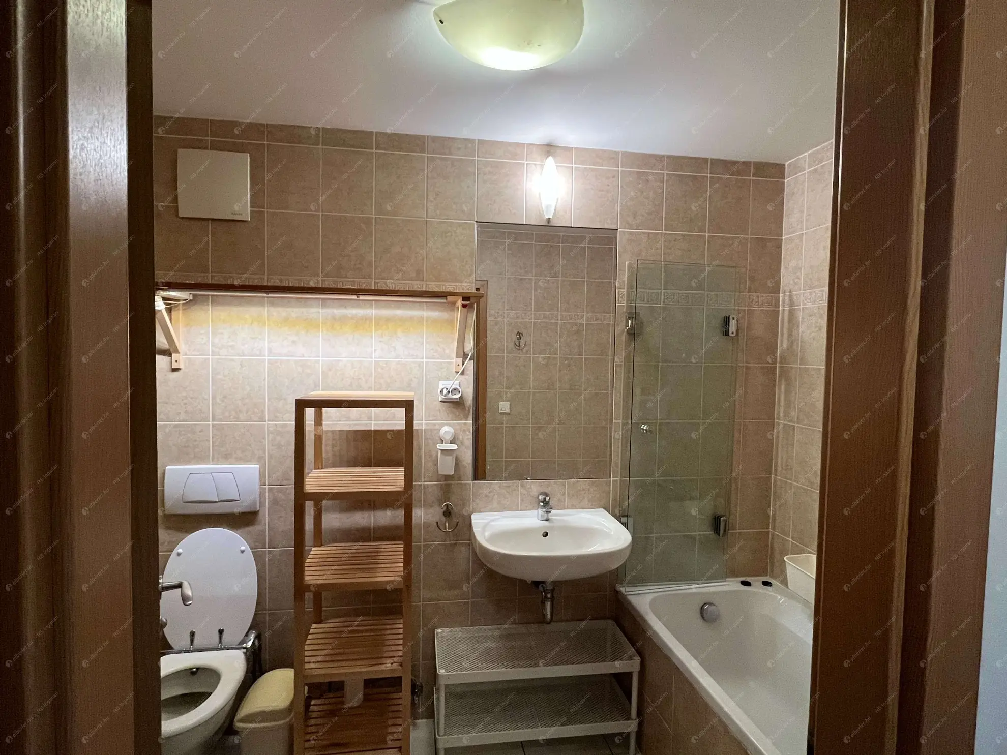 Kiadó albérlet 580000 Ft/hó áron: Budapest, IX. kerület  Lechner Ödön fasor. Mérete: 90 nm, 3 szobás | Alberlet.hu - 6581656