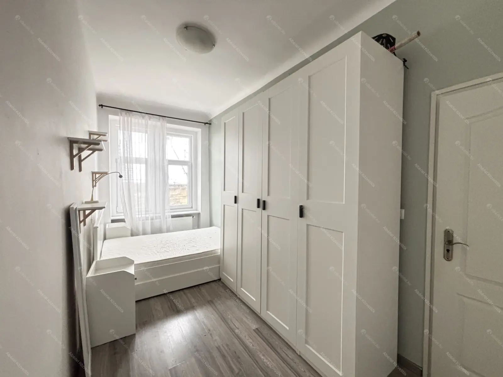 Kiadó albérlet 175000 Ft/hó áron: Budapest, IX. kerület  Lenhossék . Mérete: 40 nm, 2 szobás | Alberlet.hu - 6644633