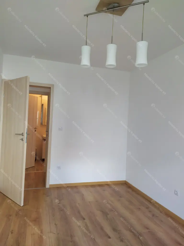 Kiadó albérlet 250000 Ft/hó áron: Budapest, IX. kerület  Lenhossék utca. Mérete: 44 nm, 1 szobás | Alberlet.hu - 6647699