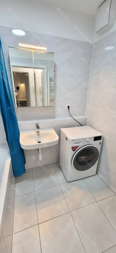 Kiadó albérlet 295000 Ft/hó áron: Budapest, IX. kerület  Lenhossék utca. Mérete: 45 nm, 2 szobás | Alberlet.hu - 6643574