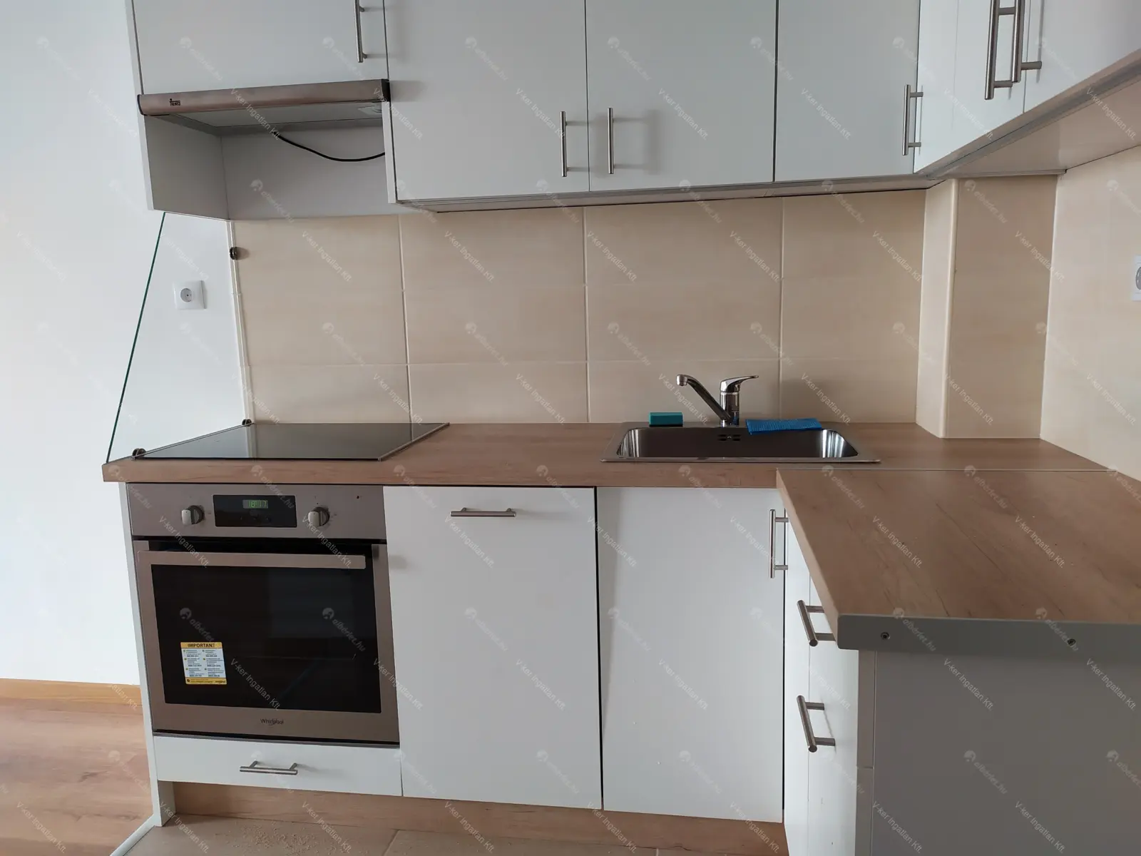 Kiadó albérlet 260000 Ft/hó áron: Budapest, IX. kerület  Lenhossék utca. Mérete: 45 nm, 2 szobás | Alberlet.hu - 6659732