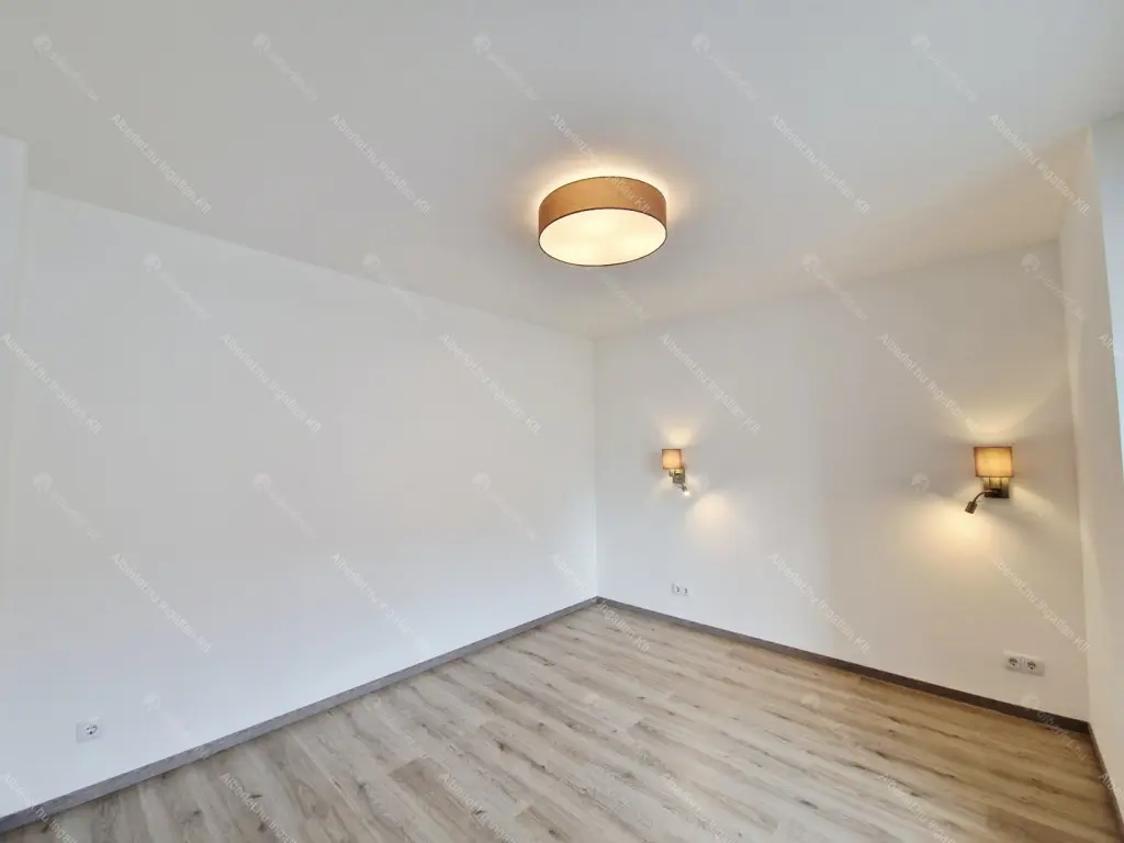 Kiadó albérlet 260000 Ft/hó áron: Budapest, IX. kerület  Lenhossék utca. Mérete: 49 nm, 2 szobás | Alberlet.hu - 6655284