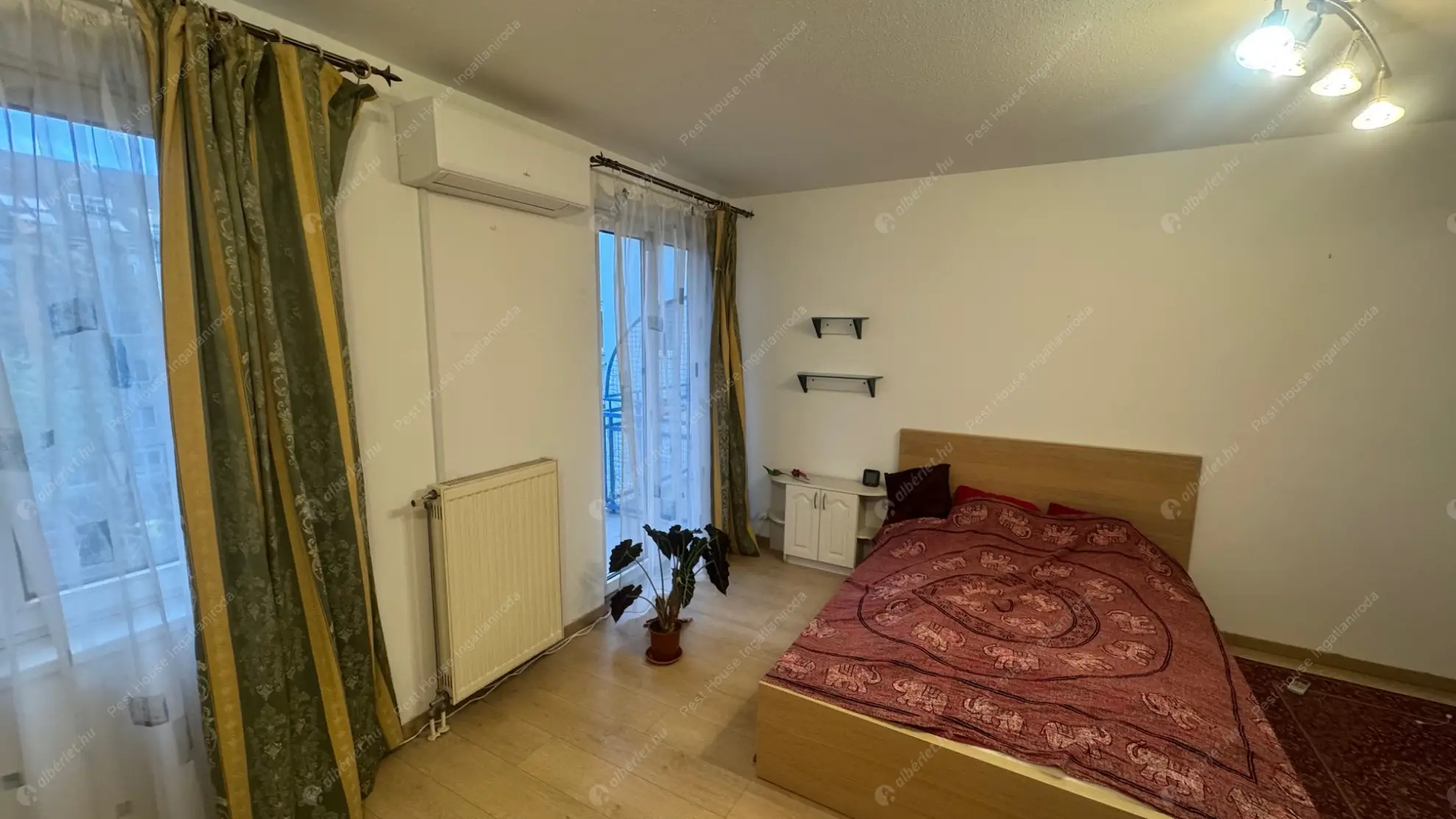 Kiadó albérlet 190000 Ft/hó áron: Budapest, IX. kerület  Liliom utca. Mérete: 37 nm, 1 szobás | Alberlet.hu - 6590842