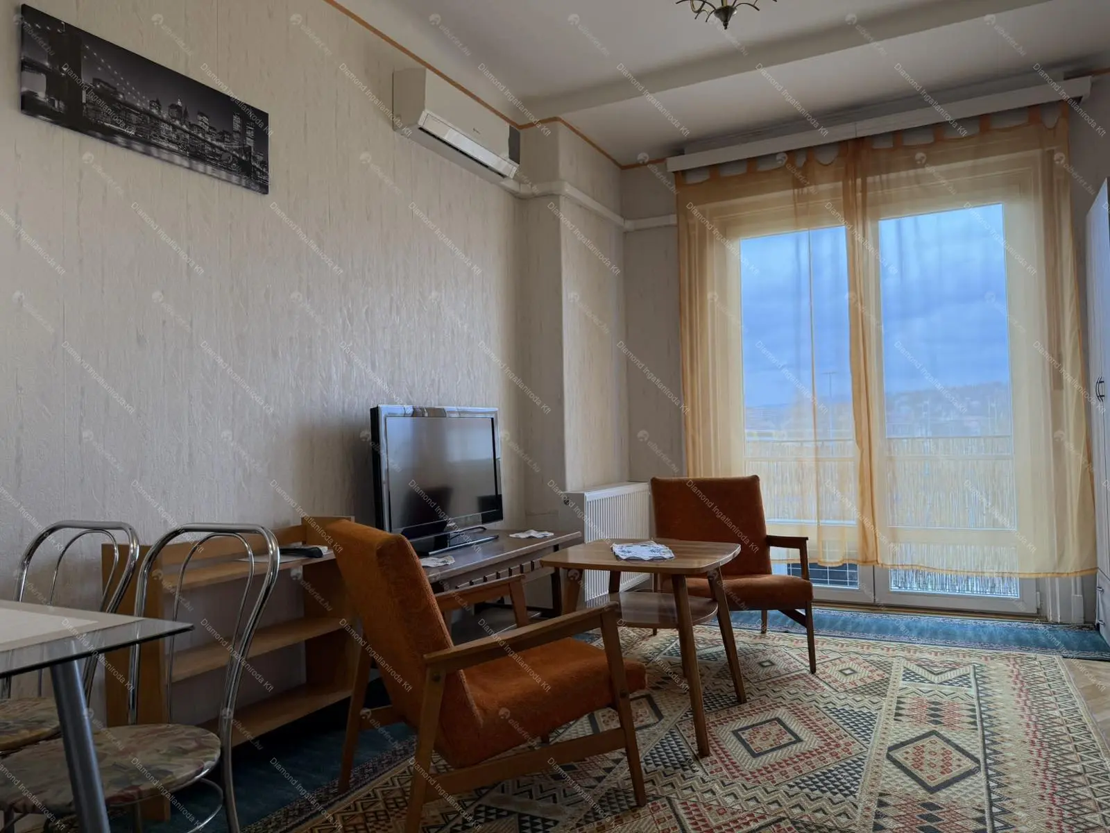 Kiadó albérlet 200000 Ft/hó áron: Budapest, IX. kerület  Liliom utca. Mérete: 42 nm, 1 szobás | Alberlet.hu - 6678077