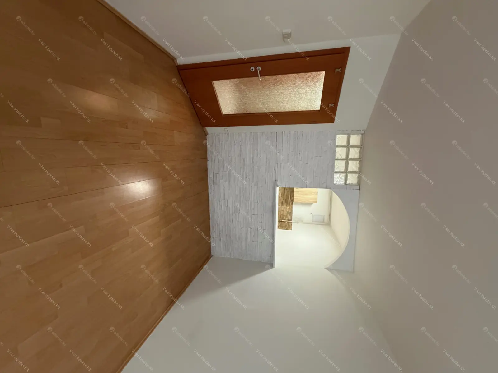 Kiadó albérlet 250000 Ft/hó áron: Budapest, IX. kerület  Liliom utca. Mérete: 44 nm, 1 szobás | Alberlet.hu - 6654737