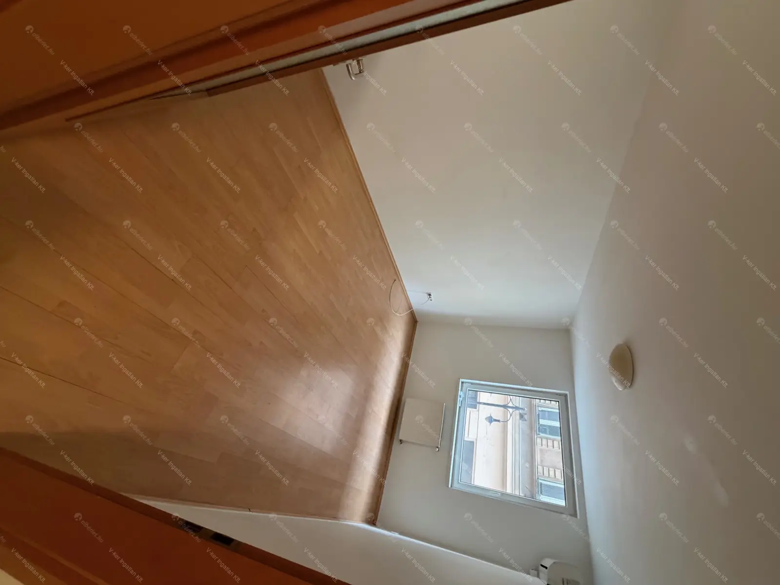 Kiadó albérlet 250000 Ft/hó áron: Budapest, IX. kerület  Liliom utca. Mérete: 44 nm, 1 szobás | Alberlet.hu - 6654739