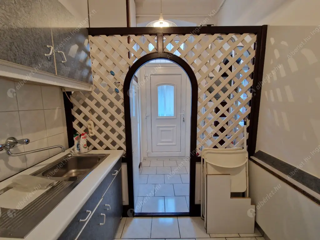 Kiadó albérlet 210000 Ft/hó áron: Budapest, IX. kerület  Lónyay utca. Mérete: 34 nm, 1 szobás | Alberlet.hu - 6552818