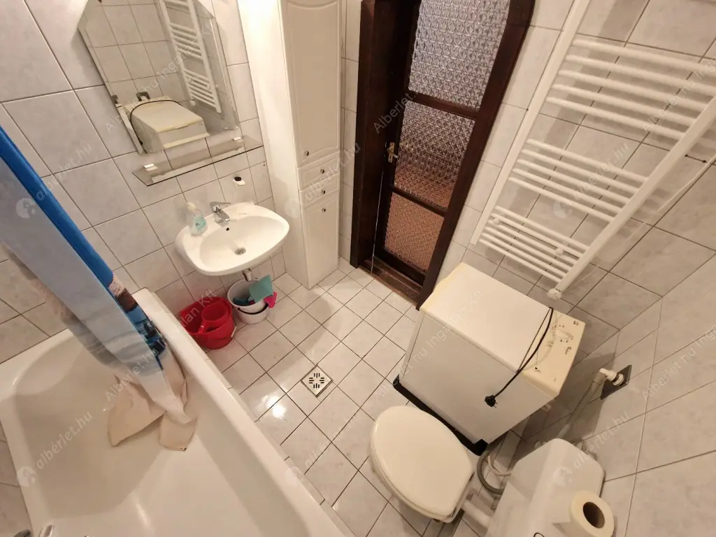 Kiadó albérlet 210000 Ft/hó áron: Budapest, IX. kerület  Lónyay utca. Mérete: 34 nm, 1 szobás | Alberlet.hu - 6552821