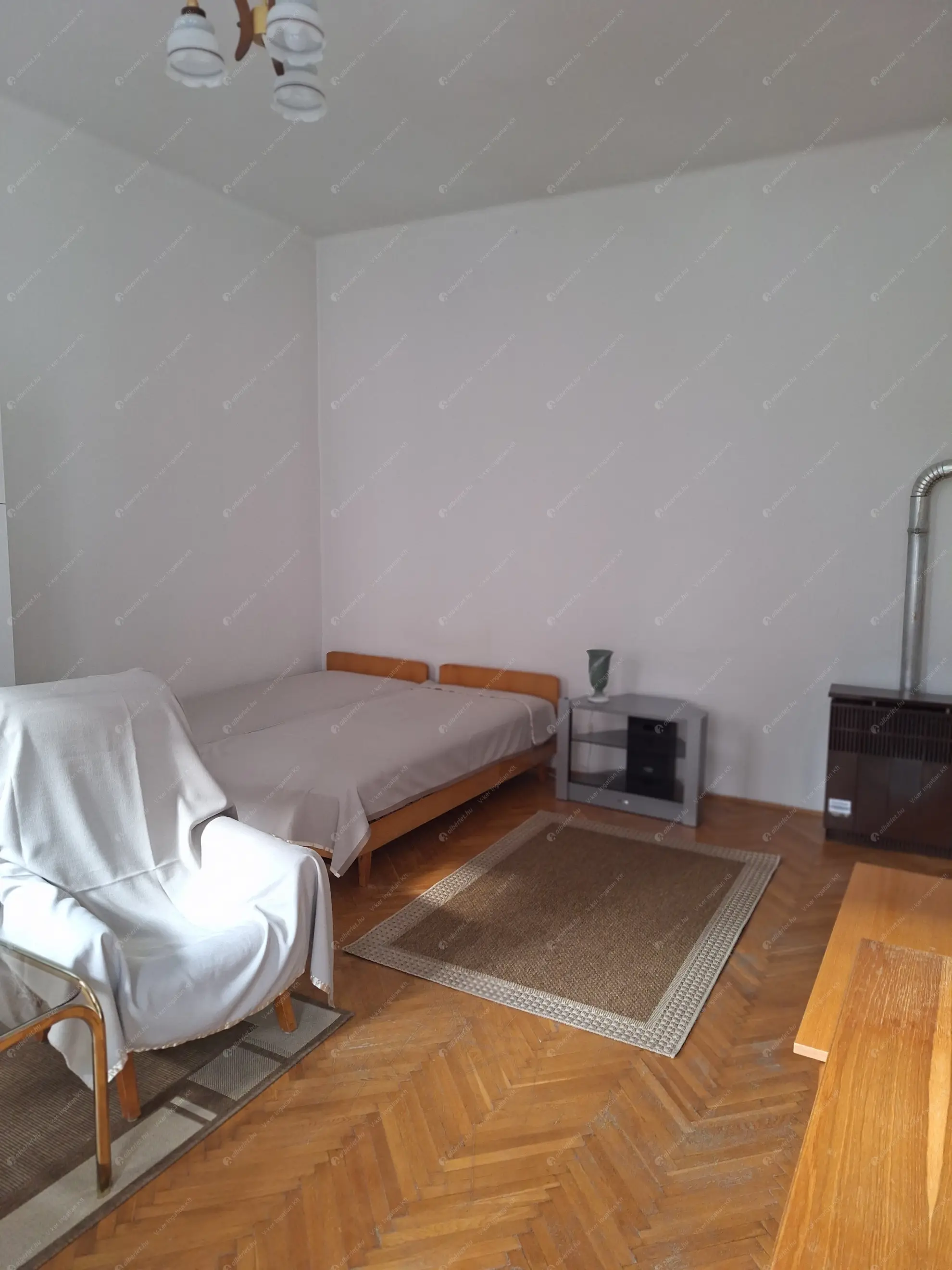 Kiadó albérlet 190000 Ft/hó áron: Budapest, IX. kerület  Lónyay utca. Mérete: 34 nm, 1 szobás | Alberlet.hu - 6560425