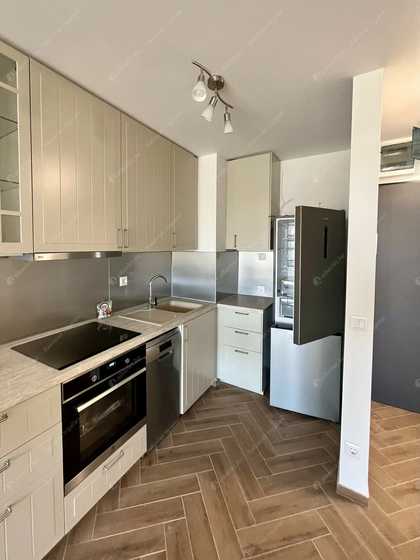 Kiadó albérlet 330000 Ft/hó áron: Budapest, IX. kerület  Lónyay utca. Mérete: 46 nm, 2 szobás | Alberlet.hu - 6353639