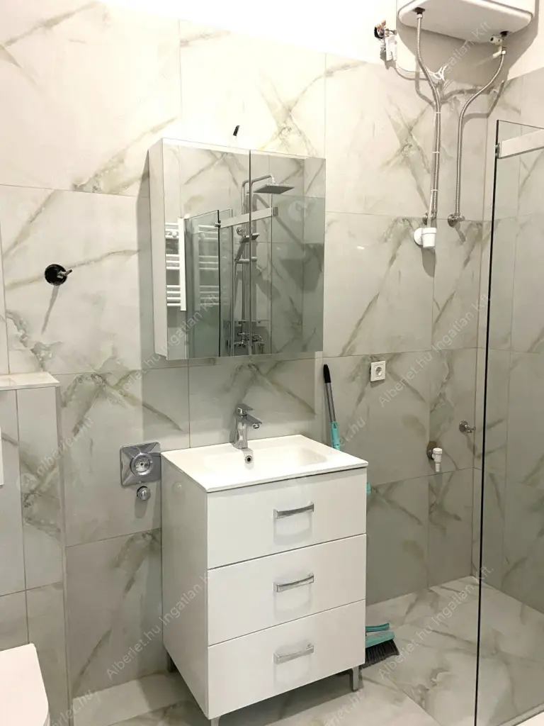 Kiadó albérlet 450000 Ft/hó áron: Budapest, IX. kerület  Lónyay utca. Mérete: 60 nm, 2 szobás | Alberlet.hu - 6585174