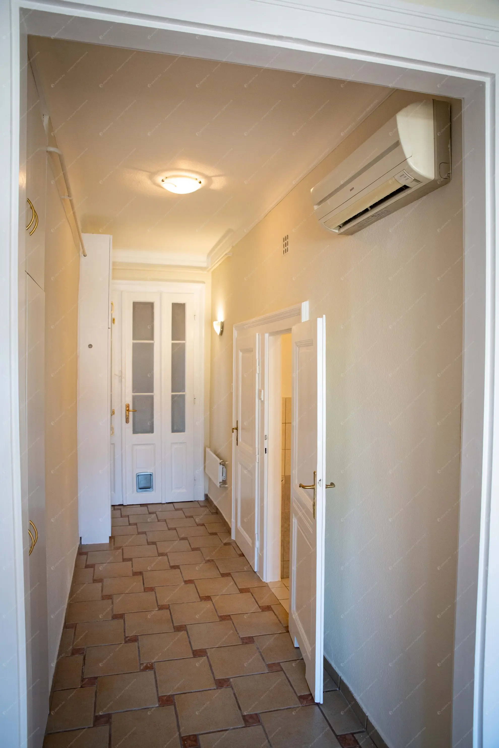 Kiadó albérlet 390000 Ft/hó áron: Budapest, IX. kerület  Lónyay utca. Mérete: 80 nm, 3 szobás | Alberlet.hu - 6545069