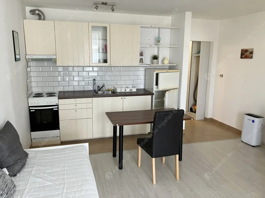 Kiadó albérlet 220000 Ft/hó áron: Budapest, IX. kerület  Márton utca. Mérete: 30 nm, 1 szobás | Alberlet.hu - 6577520