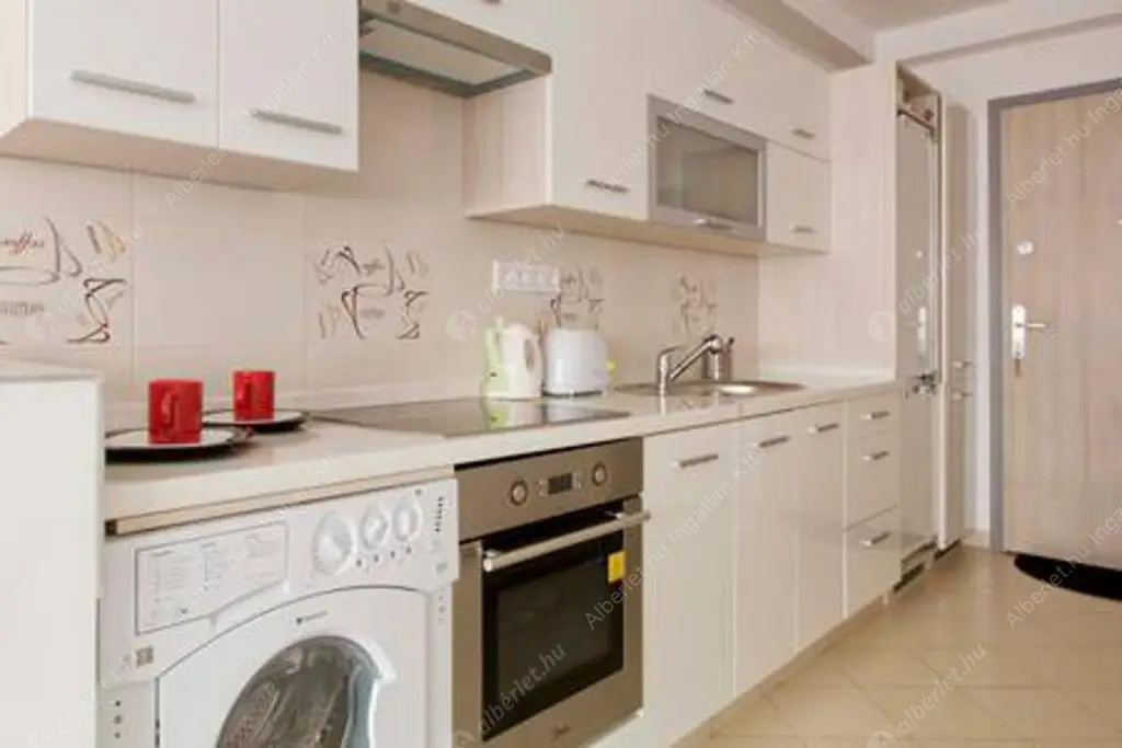 Kiadó albérlet 220000 Ft/hó áron: Budapest, IX. kerület  Márton utca. Mérete: 37 nm, 1 szobás | Alberlet.hu - 6571079