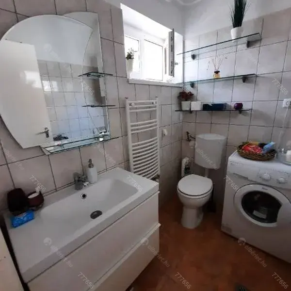 Kiadó albérlet 230000 Ft/hó áron: Budapest, IX. kerület  Márton utca. Mérete: 43 nm, 1 szobás | Alberlet.hu - 6707538