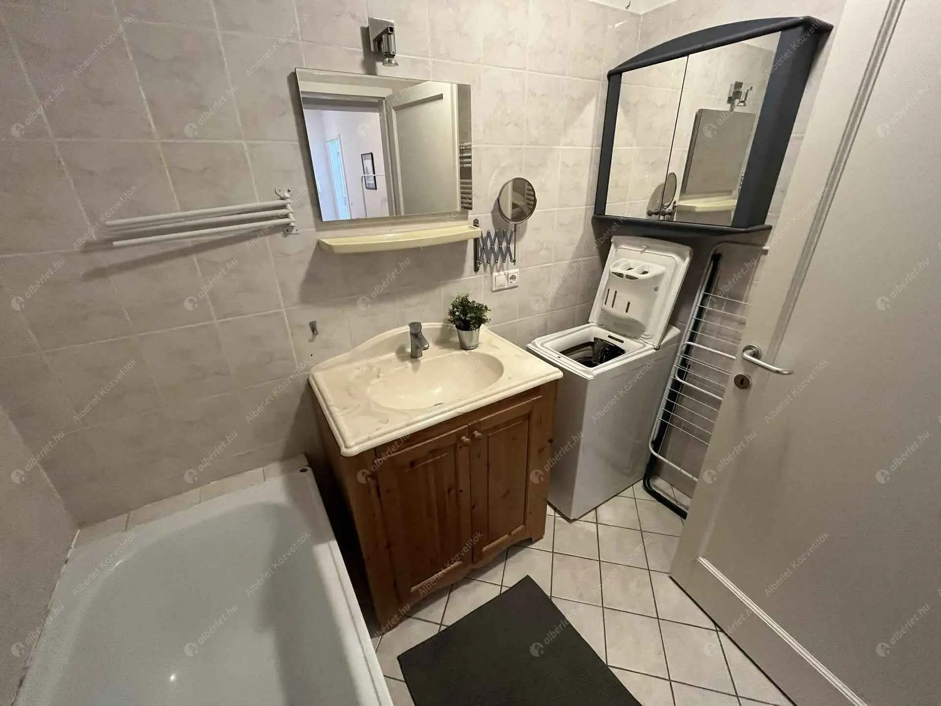 Kiadó albérlet 230000 Ft/hó áron: Budapest, IX. kerület  Márton utca. Mérete: 55 nm, 1 szobás | Alberlet.hu - 6362933