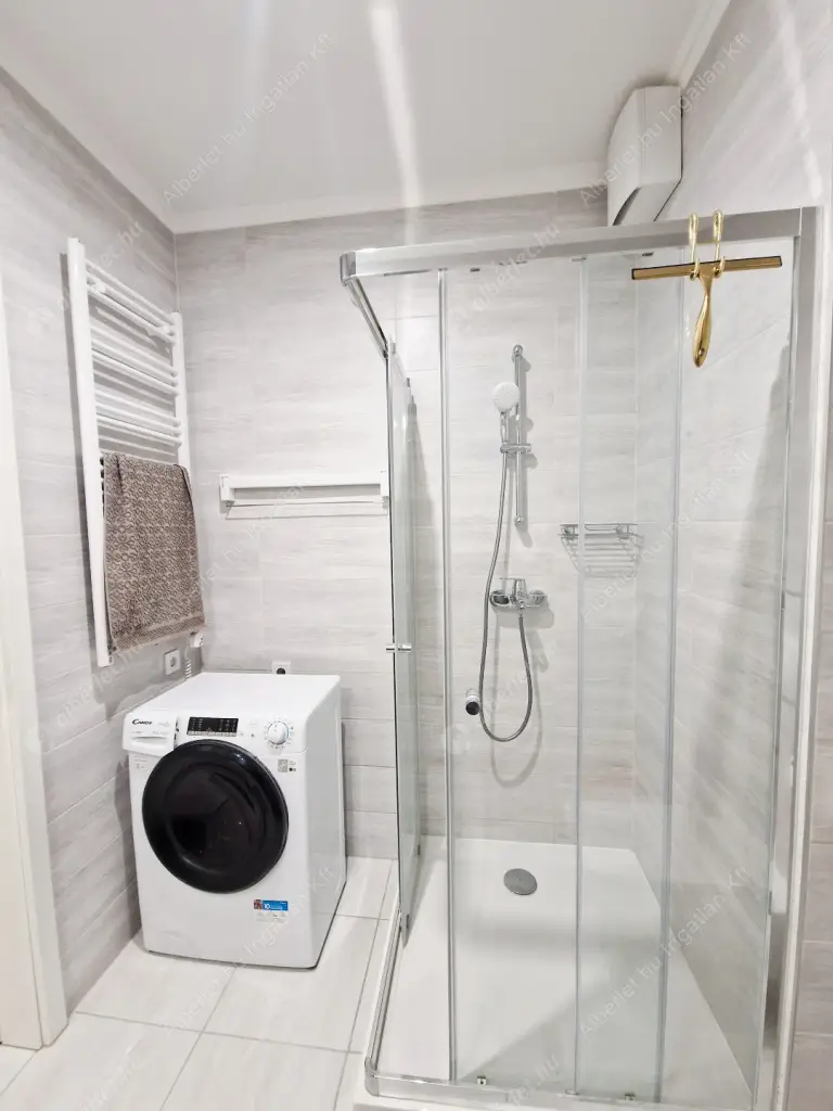 Kiadó albérlet 250000 Ft/hó áron: Budapest, IX. kerület  Mester utca. Mérete: 30 nm, 1 szobás | Alberlet.hu - 6593028