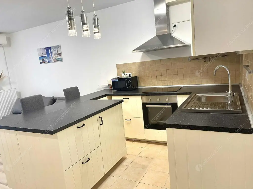 Kiadó albérlet 310000 Ft/hó áron: Budapest, IX. kerület  Nádasdy utca. Mérete: 47 nm, 1 szobás | Alberlet.hu - 6587850