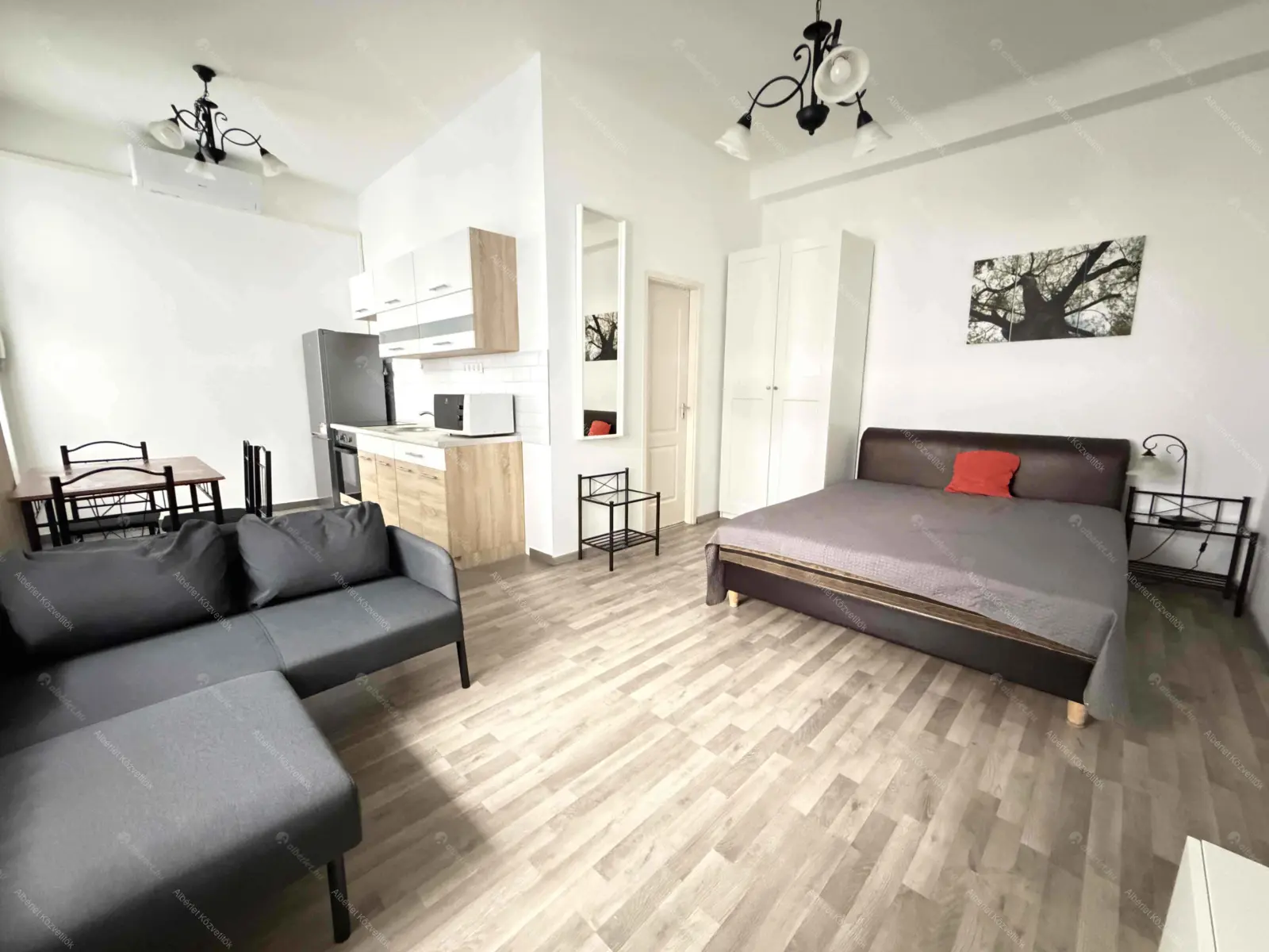 Kiadó albérlet 200000 Ft/hó áron: Budapest, IX. kerület  nagymező . Mérete: 32 nm, 1 szobás | Alberlet.hu - 6705456