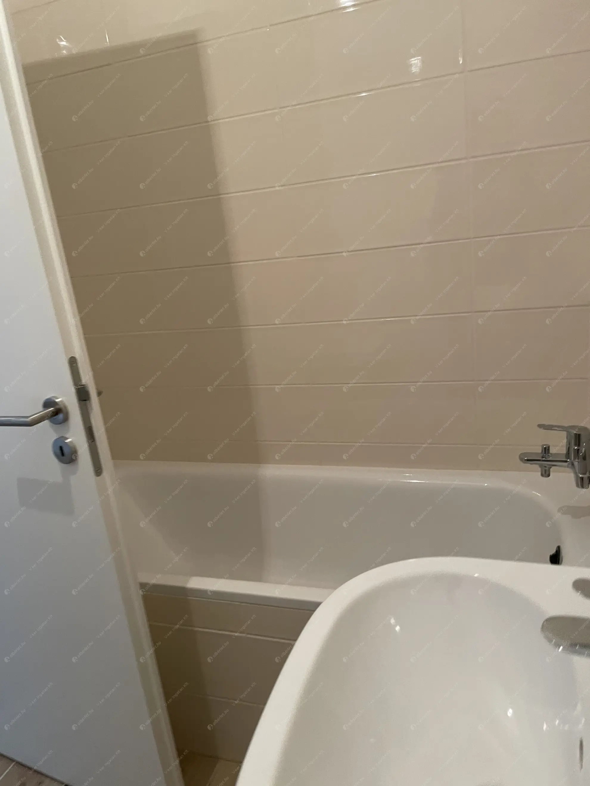 Kiadó albérlet 260000 Ft/hó áron: Budapest, IX. kerület  Pápay István utca. Mérete: 45 nm, 1 szobás | Alberlet.hu - 6619309