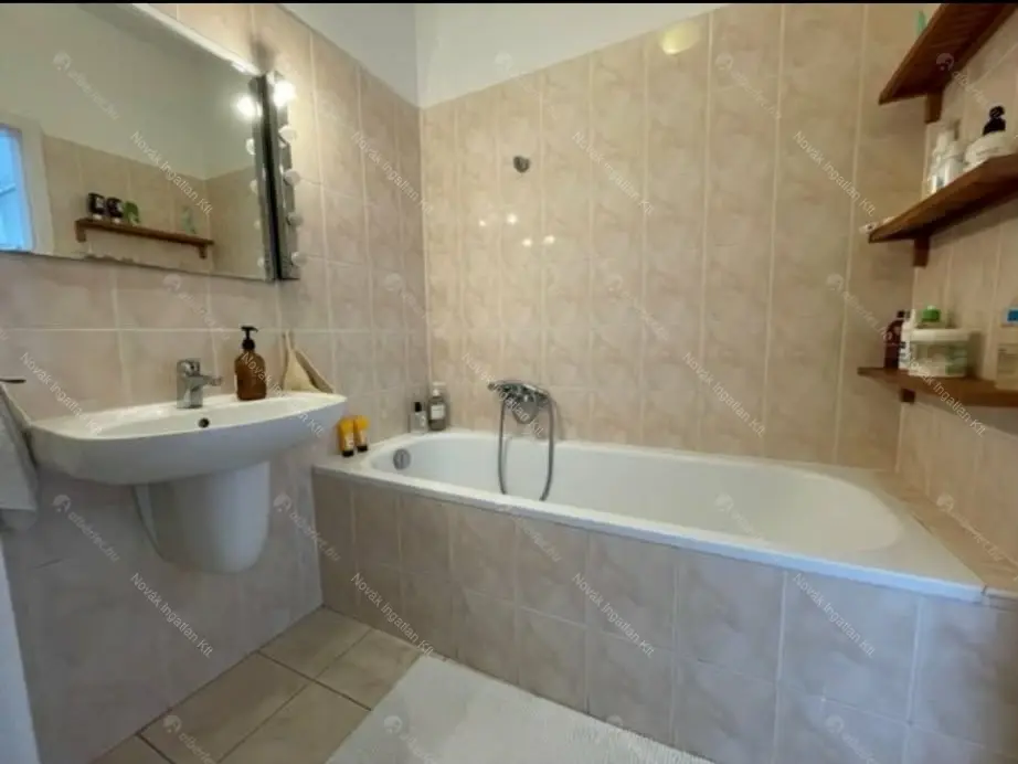 Kiadó albérlet 270000 Ft/hó áron: Budapest, IX. kerület  Páva utca. Mérete: 40 nm, 1 szobás | Alberlet.hu - 6658701