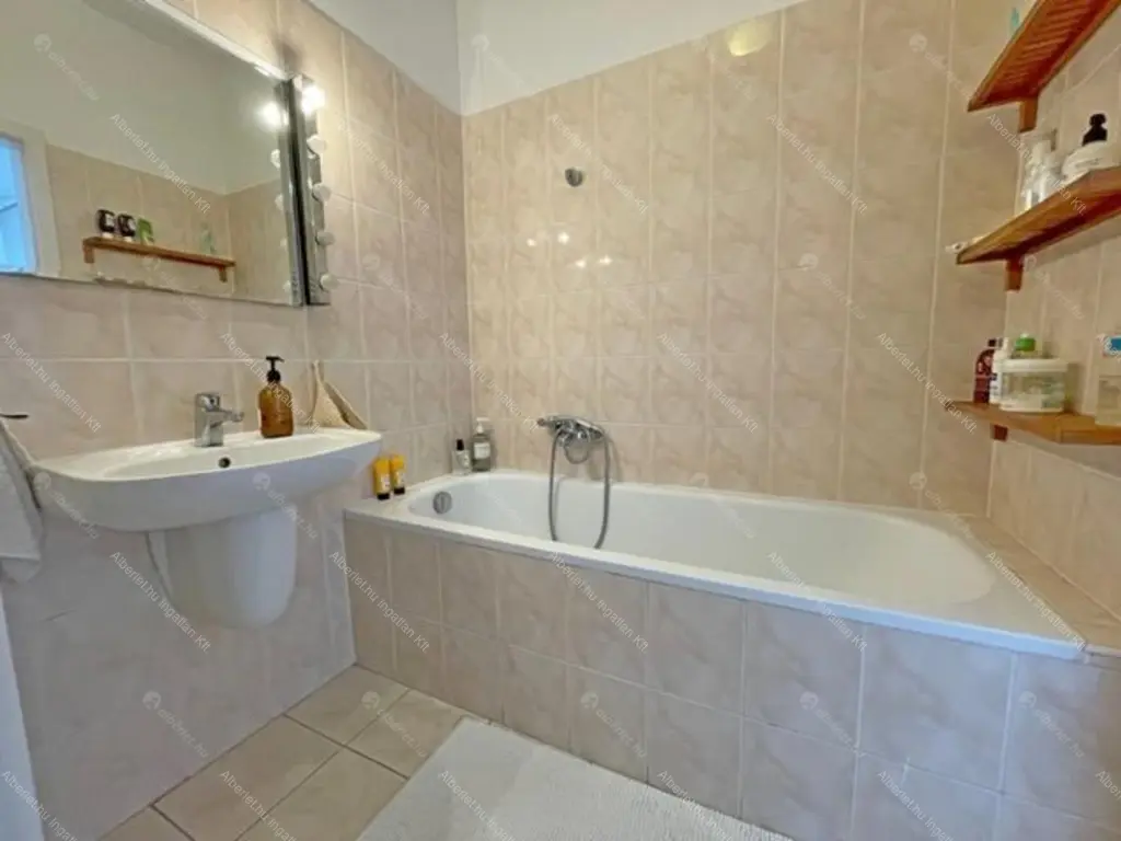 Kiadó albérlet 300000 Ft/hó áron: Budapest, IX. kerület  Páva utca. Mérete: 40 nm, 2 szobás | Alberlet.hu - 6663889