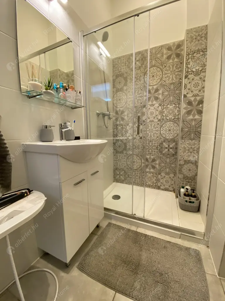 Kiadó albérlet 190000 Ft/hó áron: Budapest, IX. kerület  Ráday utca. Mérete: 30 nm, 1 szobás | Alberlet.hu - 5117859