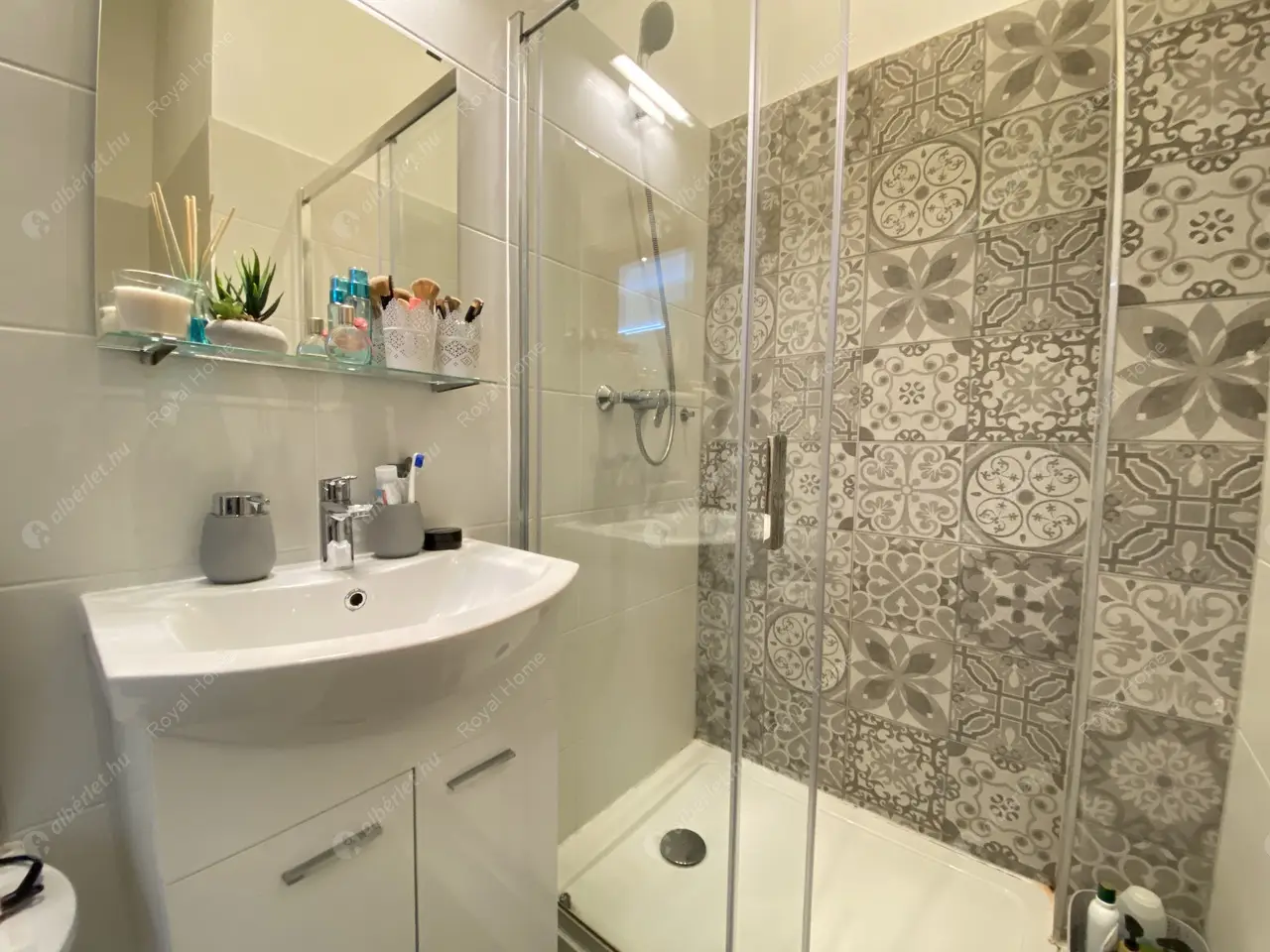 Kiadó albérlet 190000 Ft/hó áron: Budapest, IX. kerület  Ráday utca. Mérete: 30 nm, 1 szobás | Alberlet.hu - 5117861