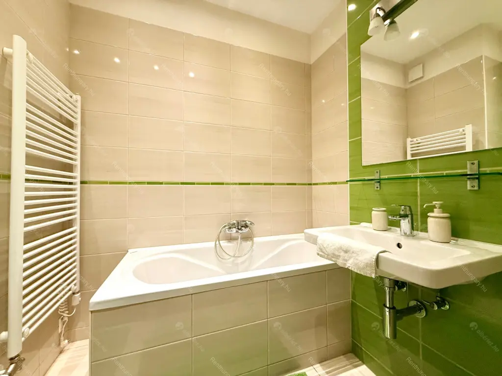 Kiadó albérlet 393000 Ft/hó áron: Budapest, IX. kerület  Sobieski János utca. Mérete: 80 nm, 2 szobás | Alberlet.hu - 6670840