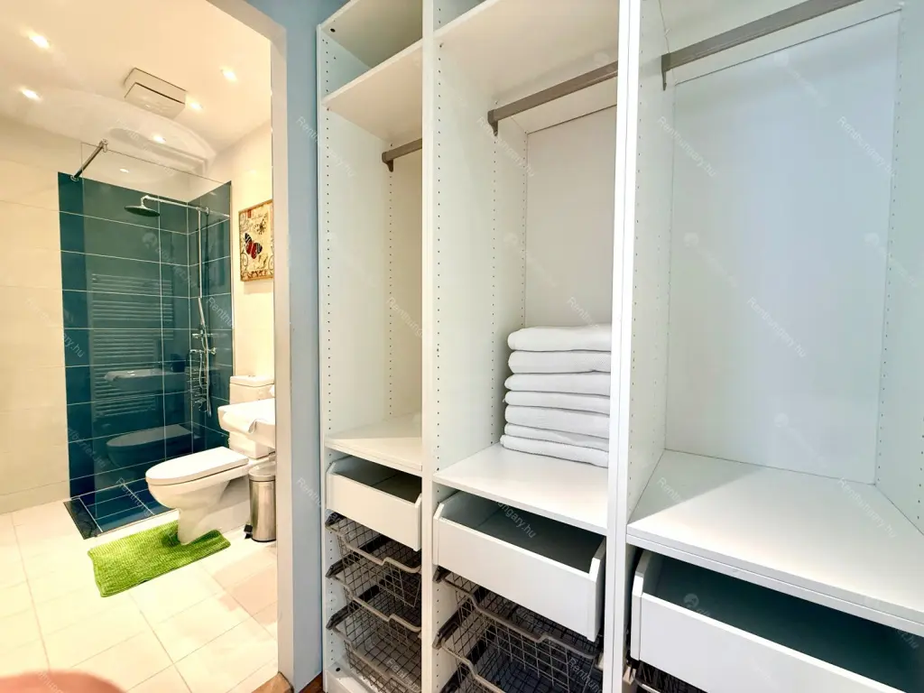 Kiadó albérlet 339000 Ft/hó áron: Budapest, IX. kerület  Sobieski János utca. Mérete: 80 nm, 2 szobás | Alberlet.hu - 6693524