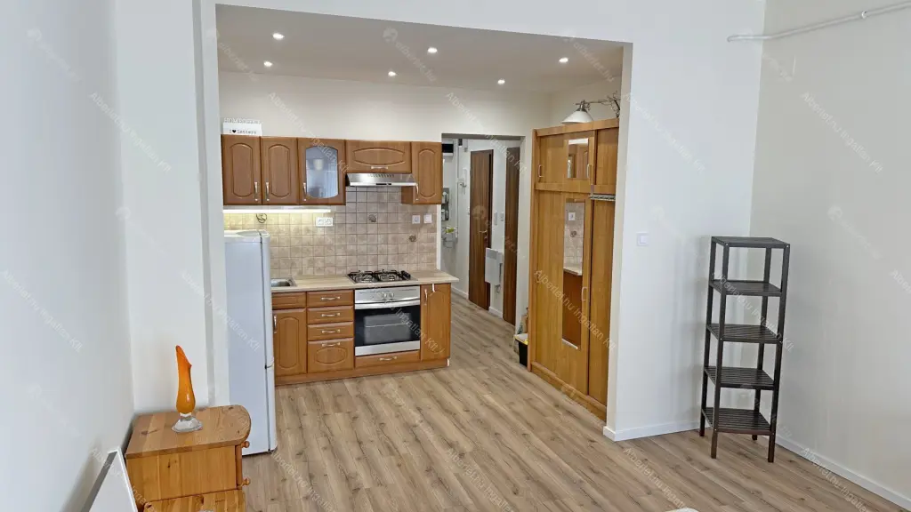 Kiadó albérlet 220000 Ft/hó áron: Budapest, IX. kerület  Soroksári út. Mérete: 38 nm, 1 szobás | Alberlet.hu - 6645726