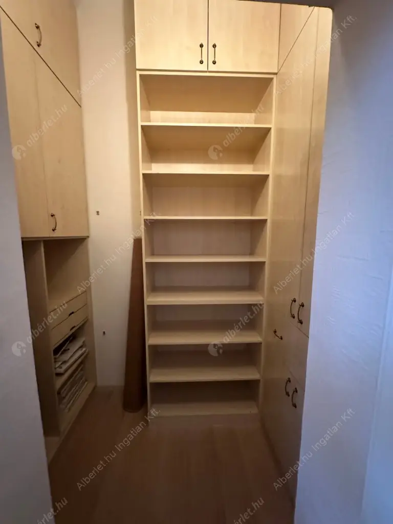 Kiadó albérlet 270000 Ft/hó áron: Budapest, IX. kerület  Soroksári út. Mérete: 80 nm, 2 szobás | Alberlet.hu - 6573956